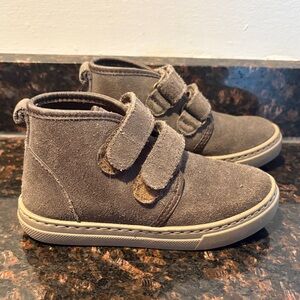 Like New Boys Suede Cienta Boots